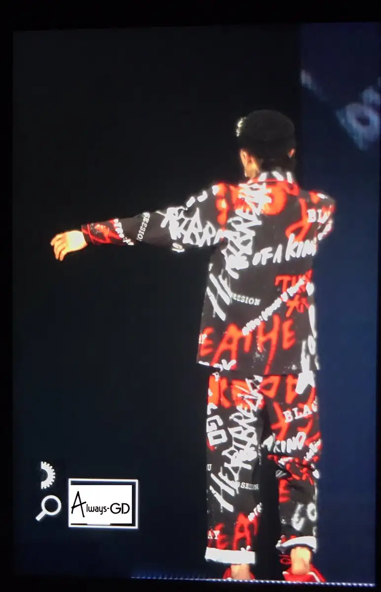 Photos | Videos] 2017-08-22 G-Dragon World Tour 2017 [ACT III